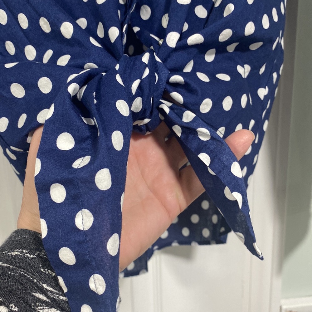 Blouses - Picture 3 of 4